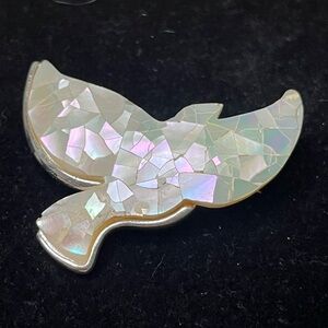 101 Liz Claiborne Mother of Pearl Mosaic Peace Dove Brooch